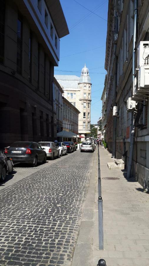 Apartment On Valova Street ลวีฟ ภายนอก รูปภาพ