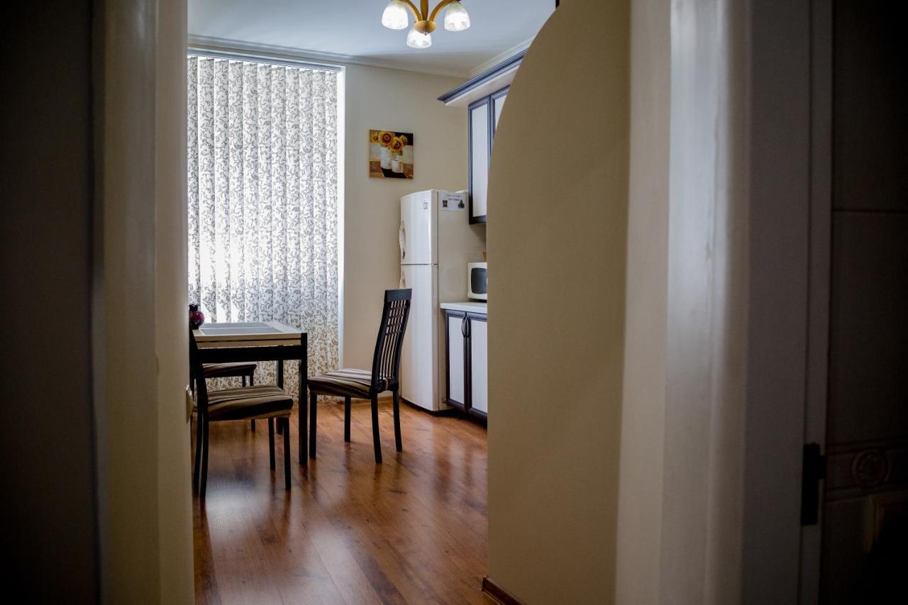 Apartment On Valova Street ลวีฟ ภายนอก รูปภาพ