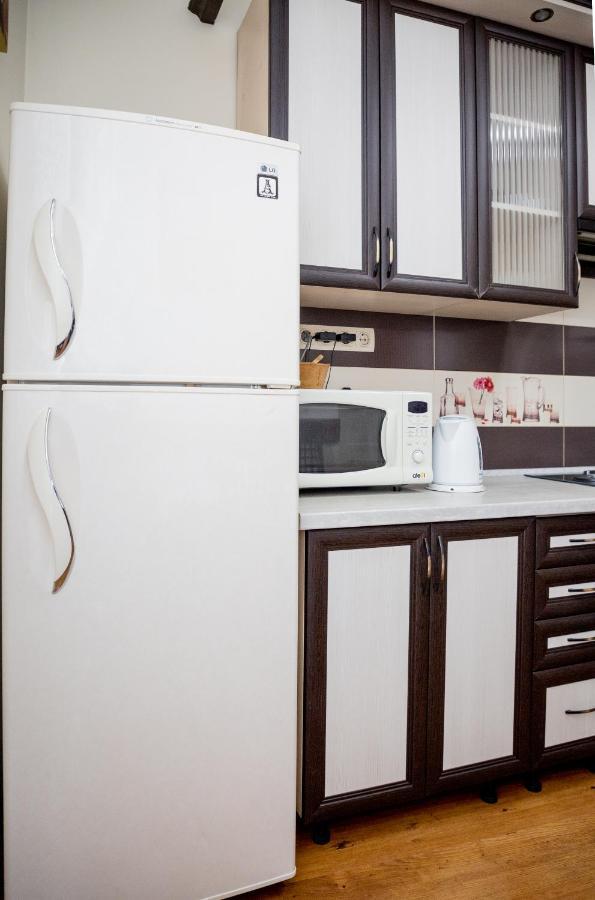 Apartment On Valova Street ลวีฟ ภายนอก รูปภาพ
