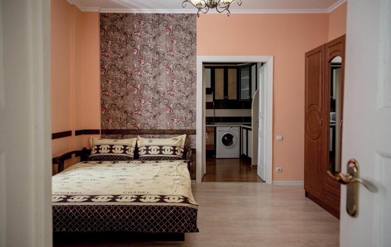 Apartment On Valova Street ลวีฟ ภายนอก รูปภาพ