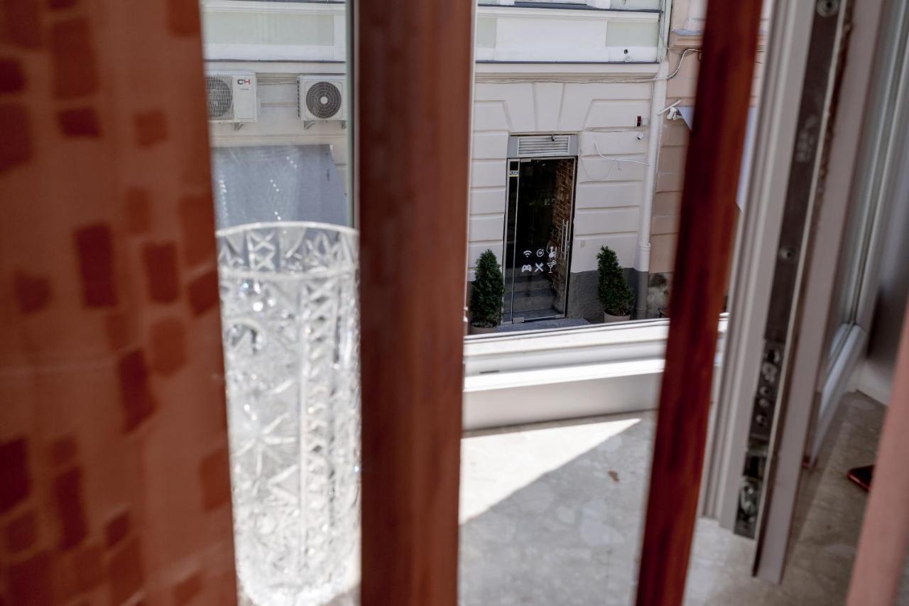 Apartment On Valova Street ลวีฟ ภายนอก รูปภาพ
