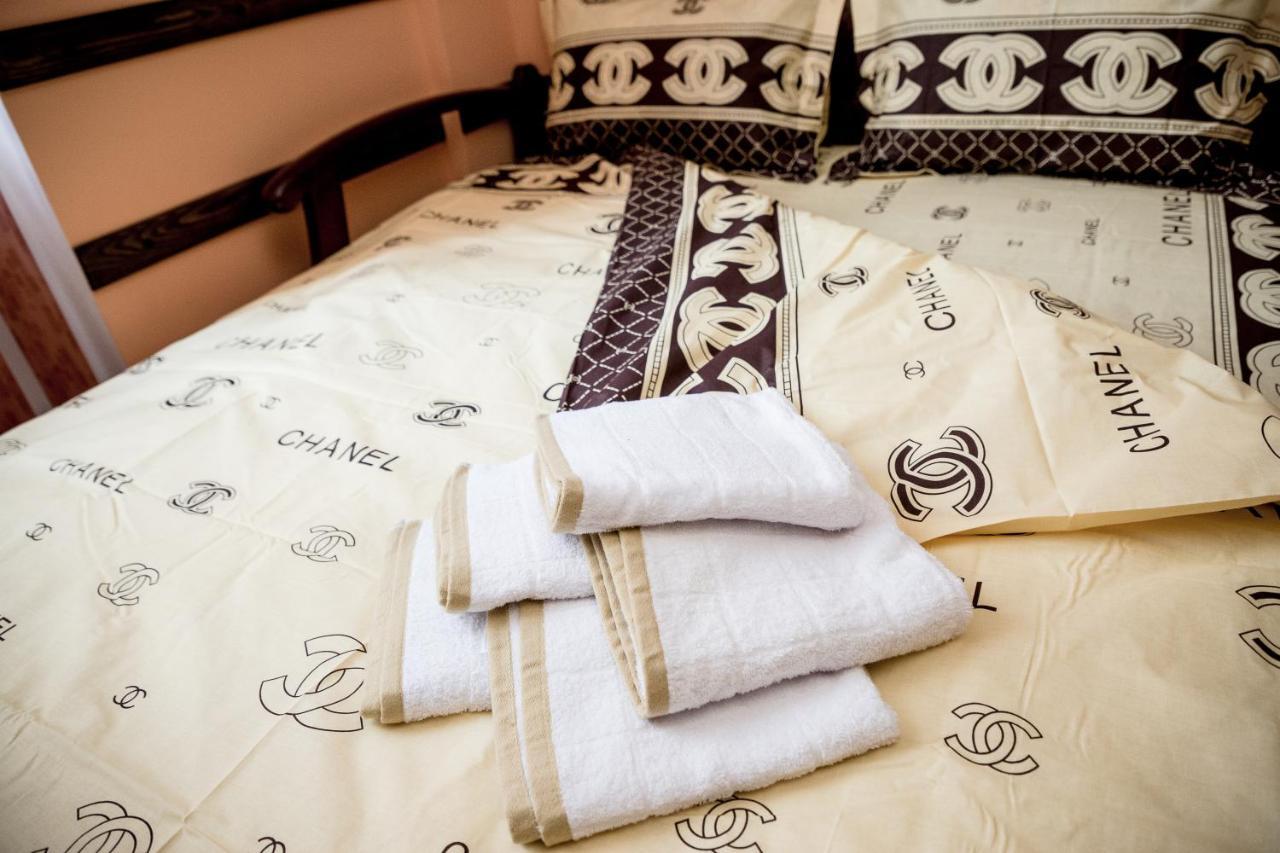 Apartment On Valova Street ลวีฟ ภายนอก รูปภาพ