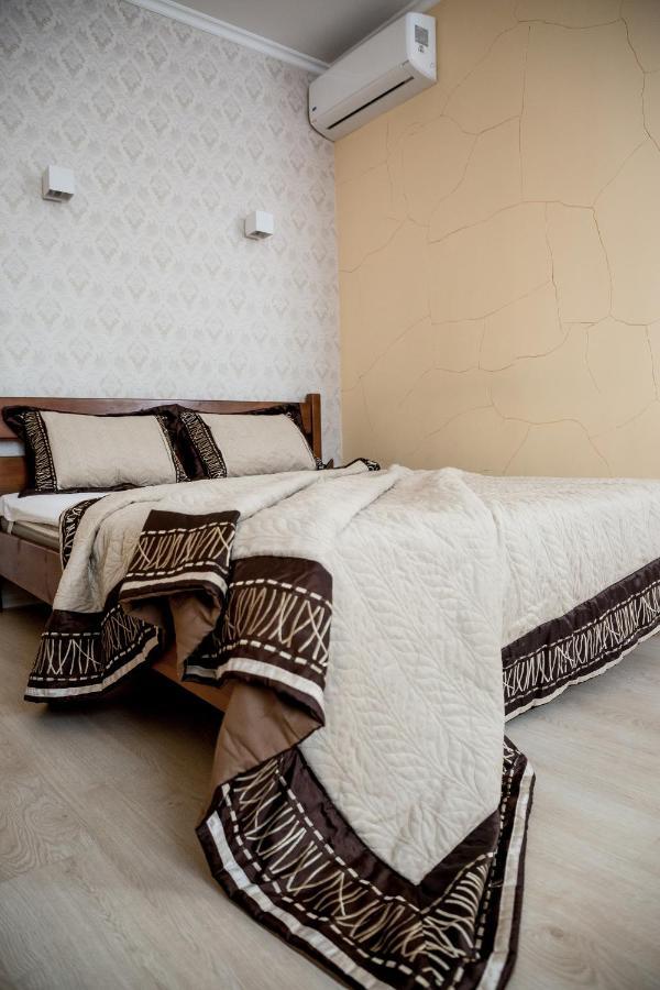 Apartment On Valova Street ลวีฟ ภายนอก รูปภาพ